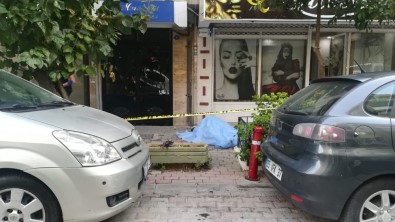 İzmir'de eski sevgili pompalı ile dehşet saçtı: 2 ölü