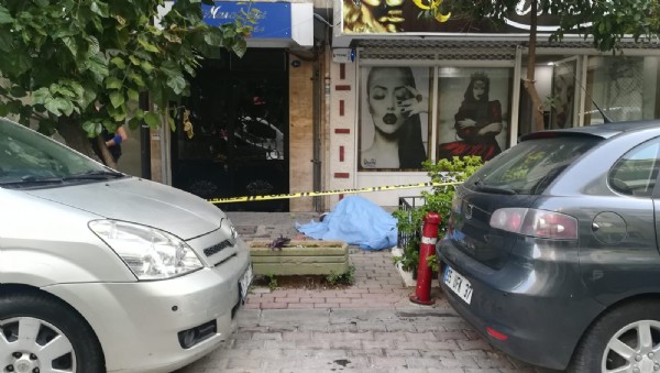 İzmir'de eski sevgili pompalı ile dehşet saçtı: 2 ölü