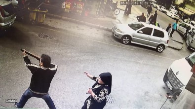 Aksaray'da 2 Kişinin Yaralandığı Silahlı Kavga Güvenlik Kamerasında