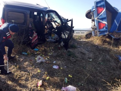 Amasya'da Trafik Kazası Açıklaması 2 Yaralı