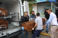 SAĞLIK EKİBİ - Eski Kocası Tarafından Öldürülen Kadının Cenazesi Morga Kaldırıldı