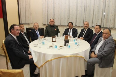 Gebze İlçe Müftüsüne Veda Yemeği