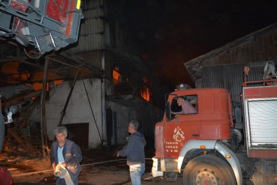 Karabük'te Kereste Fabrikasında Korkutan Yangın