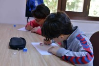 KARİKATÜRİST - Karikatür Okulu'nda Yetenek Sınavı Yapıldı