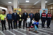 TRAFİK GÜVENLİĞİ - 'Kemerin Ses Getirsin' Kampanyasından Ödül Kazanan Anıl, Ödülünü Aldı