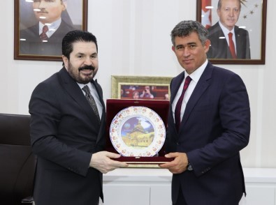 Metin Feyzioğlu, Ağrı Belediye Başkanı Sayan'ı Ziyaret Etti