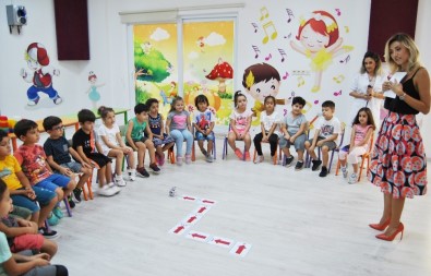Miniklere 'Bilgisayarca Düşünme Ve Farkındalık Eğitimi' Verildi