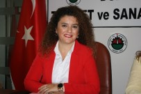 TÜRK BAYRAĞI - Tüysüz 'Kadın Esnaflara Türk Bayrağı Dağıtıyoruz'