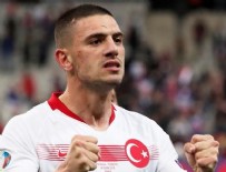 SOSYAL PAYLAŞIM SİTESİ - UEFA'nın en iyi 11'inde iki Türk oyuncu yer aldı