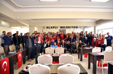 Başkan Meclis Üyelerinden Mehmetçiğe Asker Selamı