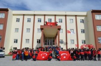 TÜRK BAYRAĞI - Bünyan Meslek Yüksekokulu Akademisyen Ve Öğrencilerinden Barış Pınarı Harekâtına Destek