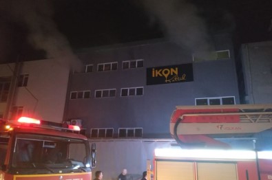 İnegöl'de Mobilya Fabrikasında Çıkan Yangını Bekçiler Fark Etti