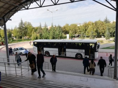 Kahraman Şoför, Üniversite Otobüsünde Rahatsızlanan Genç Kızın Hayatını Kurtardı