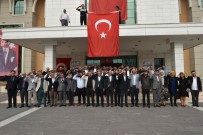 TÜRK BAYRAĞI - Mustafakemalpaşa Belediye Meclisinden Harekata Tam Destek