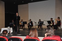 GAZIOSMANPAŞA ÜNIVERSITESI - OMÜ Sahnesinde Klasik Türk Müziği Nostaljisi