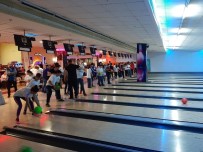 BOWLING - Özel Çocuklar Bowlingde Buluştu