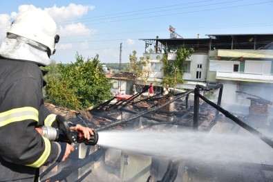 10 Yıl Önce Boşandığı Eşine Kızıp Evini Yaktı
