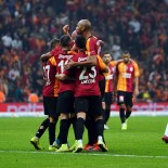 YILDIZ FUTBOLCU - Galatasaray-Sivasspor Karşılaşmasından Notlar
