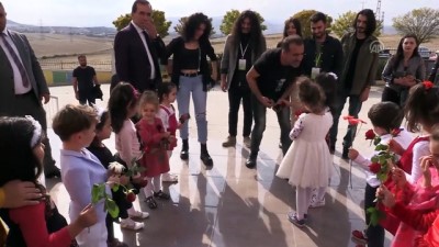 Haluk Levent'ten Emine Bulut'un Kızına Ziyaret