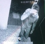 OSMAN GAZI - Hırsızları Giydikleri Terlik Ele Verdi