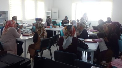 Kadın Kursiyerler Mehmetçik İçin Hatim İndirdi