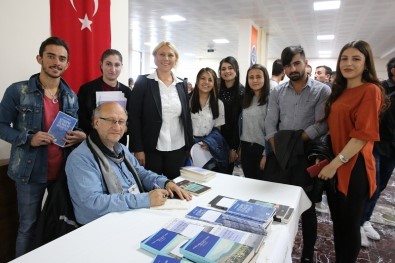 Kafkaslardan Anadolu'ya Şiir Rüzgârları Bu Yıl Da Esmeye Devam Ediyor