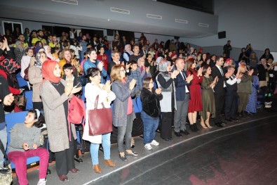 Özel Çocuklar 'Kalbimin Sevgili Gözü'nü Sahneledi