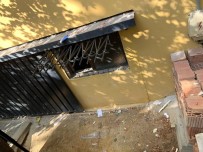 KıSıKLı - (Özel) Depodaki 150 Bin TL Değerindeki Elektronik Malzemeyi Çalan Hırsızlar Kamerada