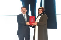 ORMAN BAKANI - Vanlı Kadın Çiftçi Türkiye Birincisi Oldu