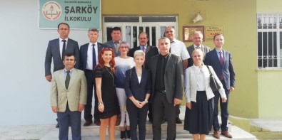 Burhaniye'de Şifa Veren Ellerden Kalem Tutan Ellere Destek