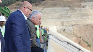 DSİ Genel Müdürü Aydın, Çay Barajı'nda İncelemelerde Bulundu