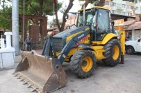 Karpuzlu Belediyesi 3 Yıl Sonra Kayıp Kepçesine Kavuştu Haberi