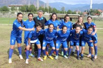 Muğla'nın Tek Kadın Futbol Kulübü Liglerden Çekildi Haberi