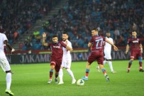 ÖZGÜR YANKAYA - Süper Lig Açıklaması Trabzonspor Açıklaması 2 - Gaziantep FK Açıklaması 0 (İlk Yarı)