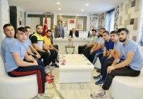 MEHMET YıLDıRıM - Adıyaman Belediyesi Güreş Takımı 1. Lig'e Yükseldi