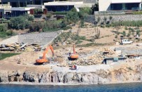 İŞ MAKİNESİ - Bodrum'da Yıkımlar Devam Ediyor