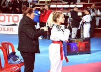 TAHA AKGÜL - Büşra Pişginel Para Taekwondo Türkiye Şampiyonası'nda İkinci Oldu