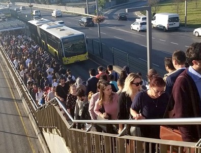İBB'den metrobüs yoğunluğu açıklaması
