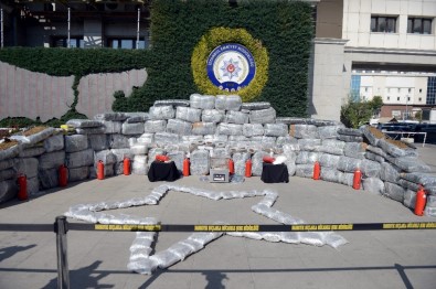 İstanbul'da Son Yılların En Büyük Uyuşturucu Operasyonu Açıklaması 1 Ton 881 Kilo Uyuşturucu Ele Geçirildi