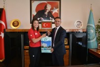 Şampiyon Judocudan, Rektör Prof. Dr. İlter Kuş'a Ziyaret