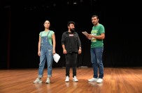 PAZAR GÜNÜ - Şehir Tiyatroları, Perdelerini 'Sevgili Doktor' İle Açacak
