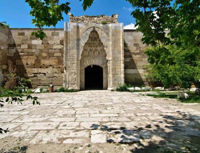 Sultanhanı kervansarayı kültür sanat merkezi olacak