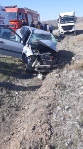Yozgat'ta Kamyonet İle Otomobil Çarpıştı Açıklaması 1 Ölü, 1 Yaralı