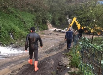 Giresun'da Sağanak Yağış Etkili Oldu, Bir Kişi Kayıp