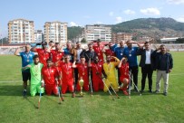 ŞAMPIYON - Kupa Sevinci Yaşamadılar, Asker Selamı Verdiler