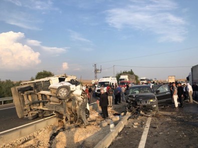 Mardin'de Trafik Kazası Açıklaması 1 Ölü, Başsavcı İle Birlikte 9 Yaralı