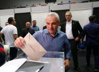 RıZA ÇALıMBAY - Rıza Çalımbay Oyunu Kullandı