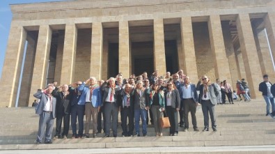 Yörükler Anıtkabir'den Mehmetçiğe Asker Selamı İle Destek Çıktı