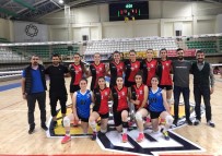 KADIN VOLEYBOL TAKIMI - Büyükşehir Kadın Voleybol Takımı Lige Hızlı Başladı