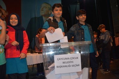 Çaycuma'da Çocuk Belediye Başkanı Nisanur Yıldırım Oldu